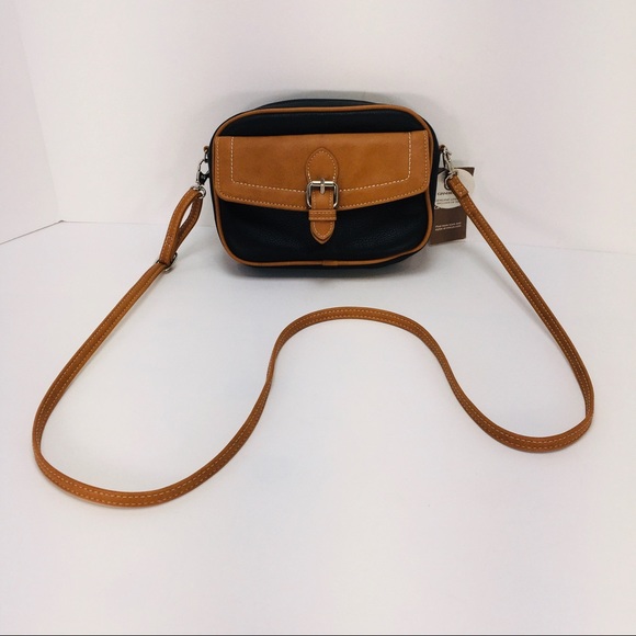 Giani Bernini Crossbody Clutch Belt Bag
Softy Core - Picture 2 of 14